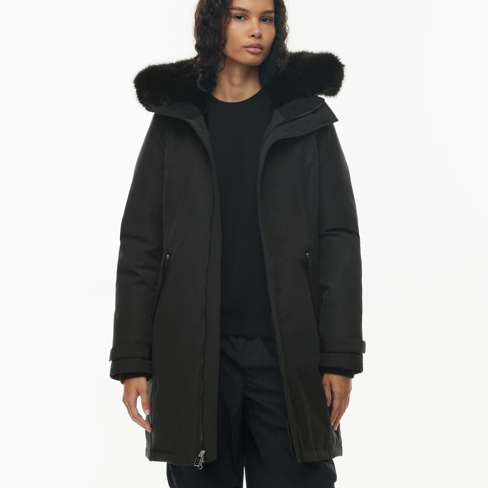 Aritzia Summit Parka Black